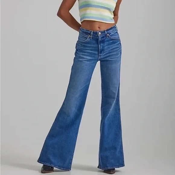 Wrangler Wanderer 622 High Rise Flare jeans size 33x30 - Picture 1 of 15
